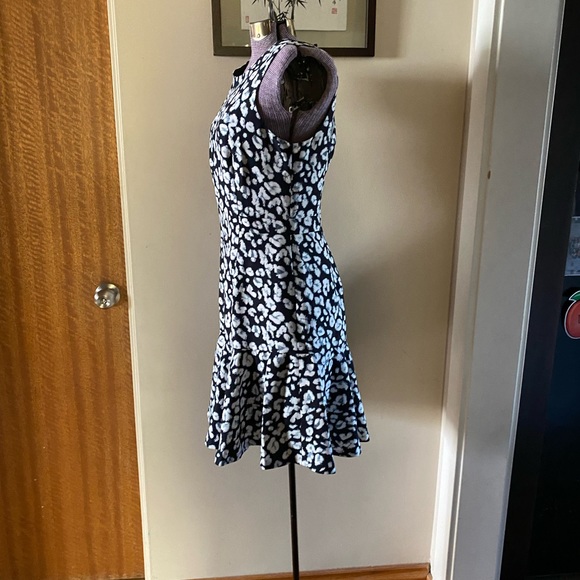 Banana Republic fit & flare dress - Picture 5 of 5